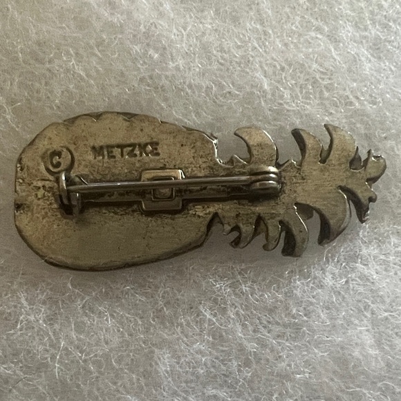 Vintage Signed Metzke Pewter Pineapple Brooch - Picture 2 of 2